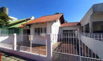 Imagem: R$ 3.200/mês Casa com 3 dormitórios para