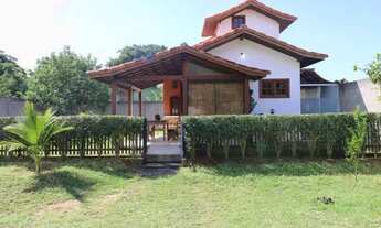 Imagem: Encantadora casa com amplio quintal com