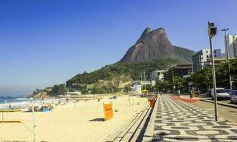 Imagem 2: Casa para venda possui 1200 metros quadrados com 5 quartos em Leblon - Rio de Janeiro - RJ