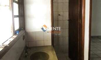 Imagem 4: Casa com 4 dormitórios e churrasqueira no bairro Vila Tupi na Praia Grande