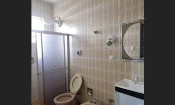 Imagem 6: Imóvel térreo com 7 salas + 3 banheiros + cozinha, ampla área de estacionamento no Saguaç