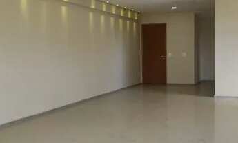 Imagem 4: Apartamento para aluguel e venda possui 201 metros quadrados com 4 quartos