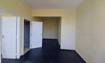 Imagem 6: Cobertura no centro de Nova Iguaçu, no início do calçadão, privacidade e comodidade