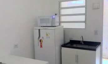 Imagem 3: Kitnet para locação na Av.Corifeu. Ótima localização, a 500