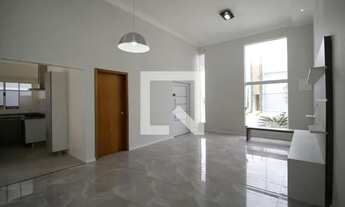 Imagem 2: Casa de Condomínio para Aluguel - Jardim São Paulo, 3 Quartos, 250 m2