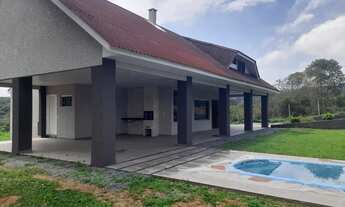 Imagem 4: Chácara com tanque e piscina