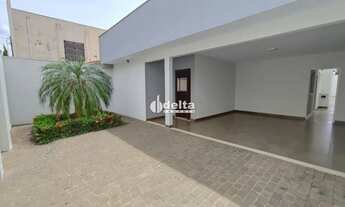 Imagem: Casa com 4 quartos e 1 suíte disponível