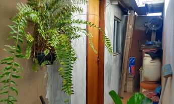 Imagem 2: Vende-se casa com piscina!