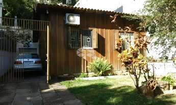 Imagem 2: Casa mista de 2 quartos no bairro Mont Serrat próximo ao Zaffari da Anita Garibaldi