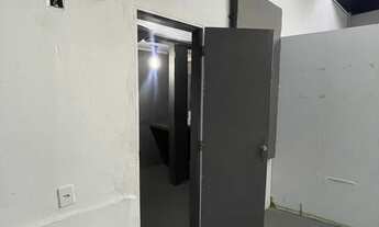 Imagem 5: Loja 219 metros Galpão / depósito com 5 vagas na garagem