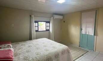 Imagem 4: Casa com 4 dormitórios e 5 vagas de garagem em São Francisco do Sul/SC