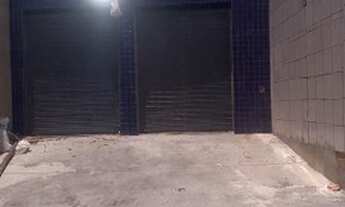 Imagem 2: Vendo ou troco ótimo ponto comercial com casa