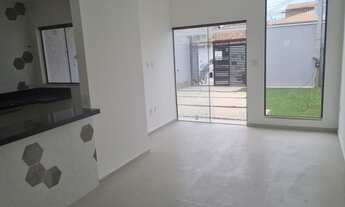 Imagem 2: Maravilhosa casa, 3 qts (1 suite), sala ampla, cozinha americana, churrasqueira, chuveirão