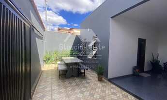 Imagem 3: Casa para Venda em Montes Claros, Dr. João Alves, 3 dormitórios, 1 suíte, 2 banheiros, 2 v