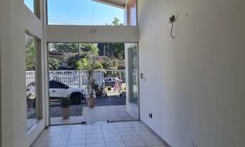 Imagem 2: Loja com 31m², Pé direito com 6 metros, copa e banheiro, com e sem vaga, Anil