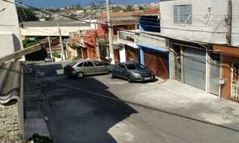 Imagem 2: De Queiroz. Casa Com Espaço Amplo e Estrutura Para Mais Construções!