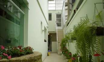 Imagem: Casa de 3 Dormitórios na Rua dos Lírios