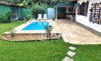 Imagem 2: Casa com 4 dormitórios a poucos passos da Praia de itaipu