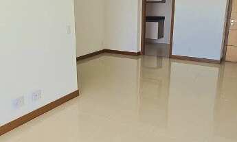 Imagem 2: Uma varanda ampla, com vista eterna para o mar, 3 quartos e 3 vagas. Agende já sua visita!