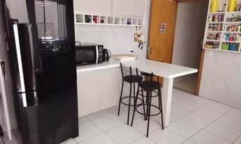 Imagem 6: Casa de 4 Dormitórios na Rua dos Lírios