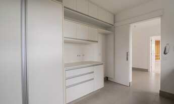 Imagem 7: Apartamento de 4 Dormitórios na Rua João Lourenço