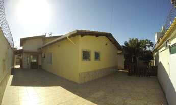 Imagem 7: Sua casa na praia em 150 metros do mar. Comporta o ambiente de lazer e comodidade para sua