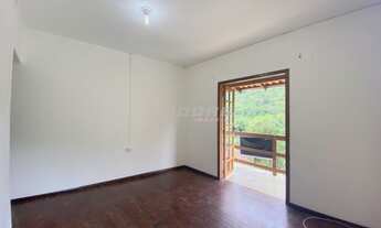 Imagem 3: Casa de alvenaria, dois pavimentos