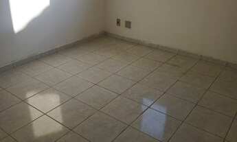 Imagem 7: ônibus na porta para o metrô Tucuruvi excelente local