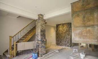 Imagem 2: Casa de 4 Dormitórios na Rua Mairinque