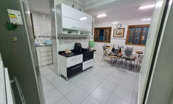 Imagem 2: Casa de 3 Dormitórios na Avenida Odila