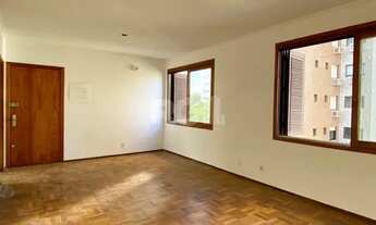 Imagem 6: Apartamento 3 dormitórios, sendo 1 suíte, com ótima orientação solar no miolo do Menino De