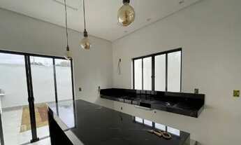 Imagem 2: Casa para venda possui 198 metros quadrados com 3 quartos em Jardim Patente - São Paulo