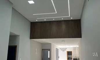 Imagem 1: Casa com piscina - Excelente localização