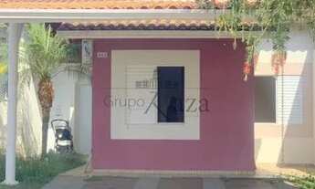 Imagem: Casa de condomínio térrea para venda possui