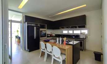 Imagem 2: Oportunidade: Casa com 4 Suítes, 350 m², Porteira Fechada, em Guarajuba