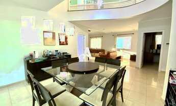 Imagem: Comercial à venda, 4 quartos, 2 suítes