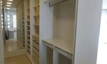 Imagem 6: ALUGO BELA CASA EM RESIDENCIAL FECHADO, CLIMATIZADA, SEMI MOBILIADA E GARAGEM