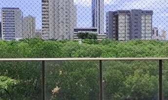 Imagem 3: Apartamento para aluguel e venda possui 201 metros quadrados com 4 quartos