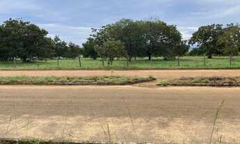 Imagem 3: Terreno na orla em frente ao lago