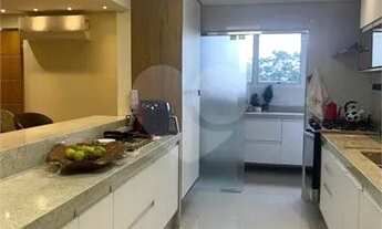 Imagem 2: QUINTA DA BOA VISTA . Moderno , repleto de armários . Impecável !