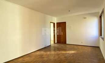 Imagem 4: Apartamento 3 dormitórios, sendo 1 suíte, com ótima orientação solar no miolo do Menino De