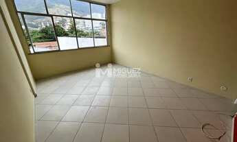 Imagem 2: Tijuca Apartamento com 2 dormitórios