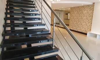 Imagem 2: ALUGO BELA CASA EM RESIDENCIAL FECHADO, CLIMATIZADA, SEMI MOBILIADA E GARAGEM