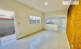 Imagem 3: Casa REVITALIZADA com PISICINA de 3 quartos, a 350m da PRAIA por R$ 320.000 no Balneário I