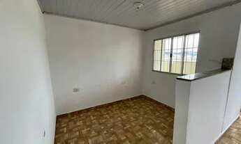 Imagem 3: Alugo casa 2 cômodos no Cocaia