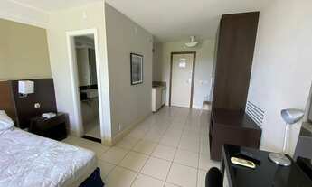 Imagem 4: Excelente flat na praia do Pecado, esse valor com o condomínio, internet e tv acabo. Macaé