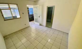 Imagem 7: Casa para aluguel possui 48 metros quadrados com 1 quarto e 1 vaga