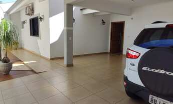 Imagem 7: Linda casa em terreno inteiro na Zona 08 rua paralela a Av. Gastão