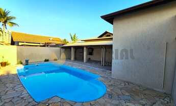 Imagem 4: Casa 3 Dormitórios com Piscina Indaiá