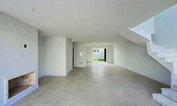 Imagem 5: Casa 4 dormitórios( 1 dorm térreo) no Condomínio Villa Amalfi, na zona sul de Porto Alegre